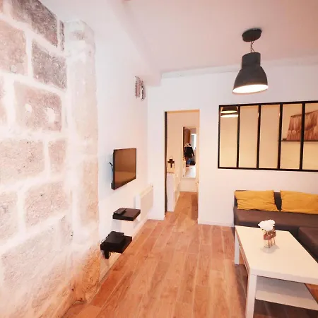 Au Calme Centre Historique Apartment Montpellier